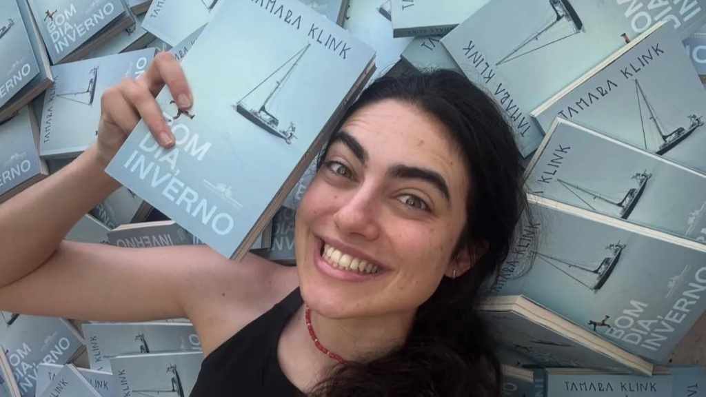 Tamara Klink e seu livro "Bom Dia, Inverno" • Reprodução/Instagram